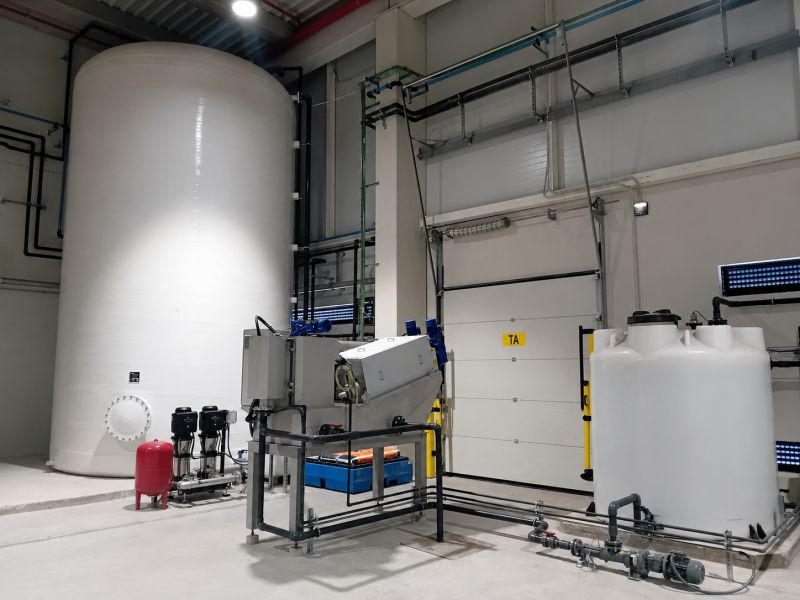 Instalación industrial para tratamiento de agua